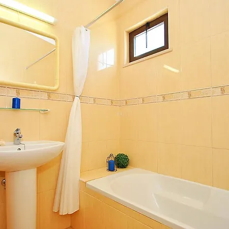 Isis - Com Piscina Aquecivel E Bbq - * アルブフェイラ